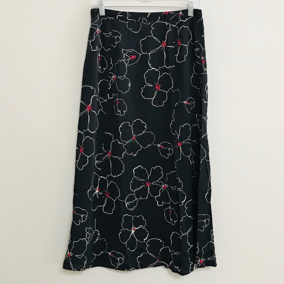 Valerie Stevens 100% SILK BLACK & RED FLORAL SKIRT - Picture 1 of 4